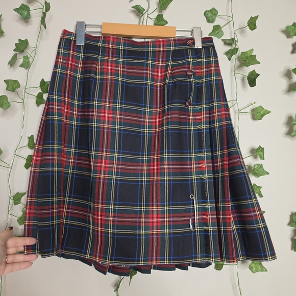 Vintage Wool Pleated Wrap Plaid Skirt & Matching Shoulder Sash Tartan Set - Picture 5 of 11